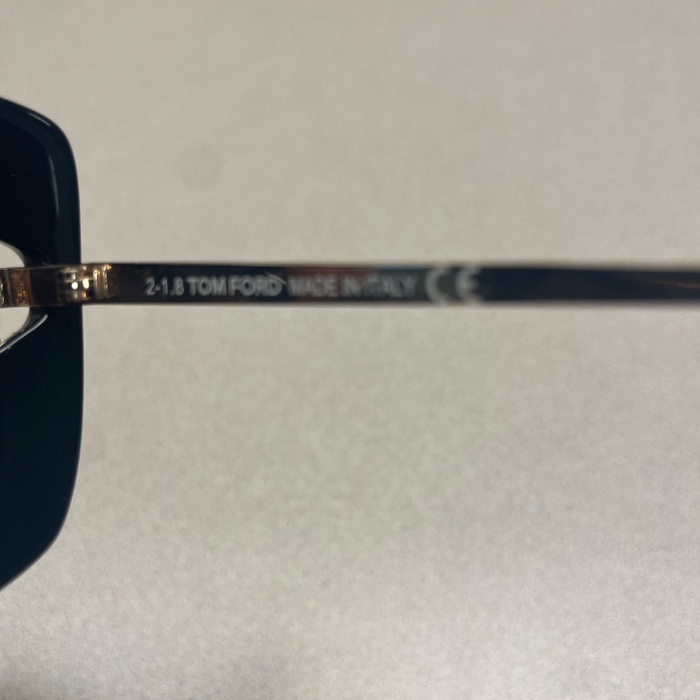 Tom Ford Black and Gold Sunglasses- Made in Italy - Picture 2 of 4